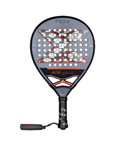 Pala de pádel NOX AT10 Genius 18K 2025 Agustín Tapia