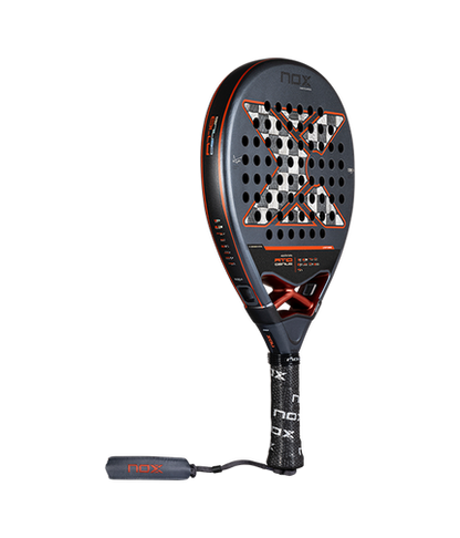Pala de pádel NOX AT10 Genius 18K 2025 Agustín Tapia