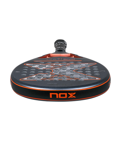 Pala de pádel NOX AT10 Genius 18K 2025 Agustín Tapia